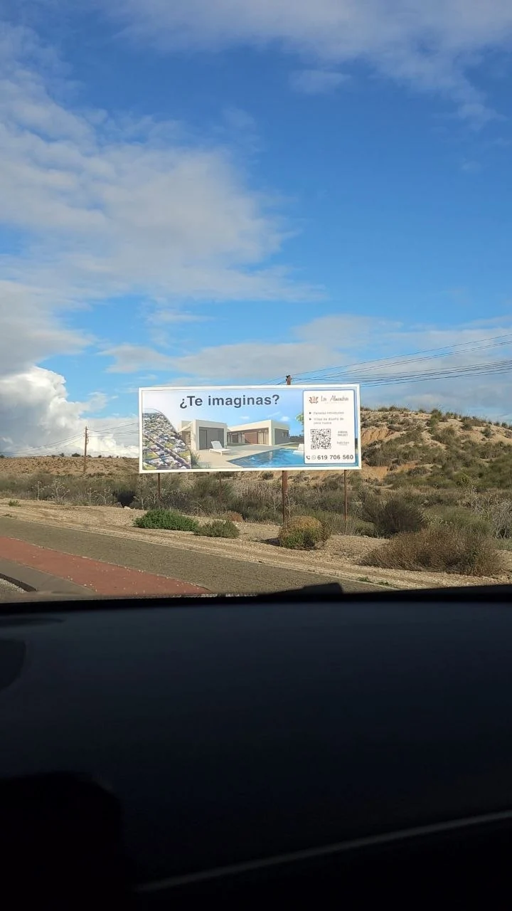 Cartel inmobiliaria